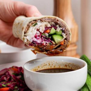 Korėjos jautienos „Smash Burritos“ (traškūs ir pakrauti!)